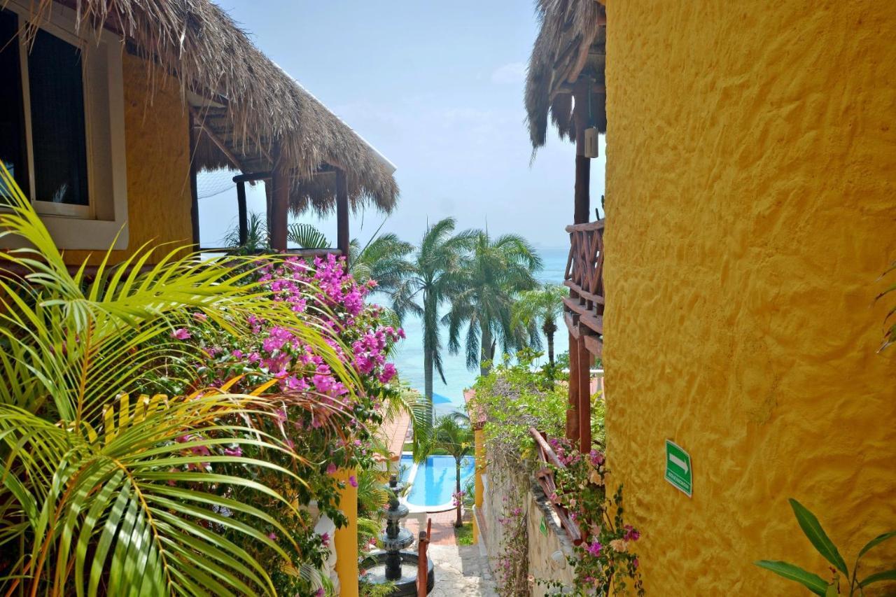 Hotel La Joya Isla Mujeres Exterior photo