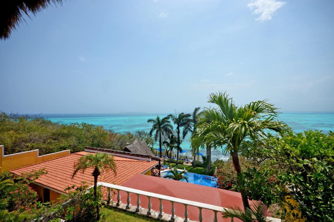 Hotel La Joya Isla Mujeres Exterior photo